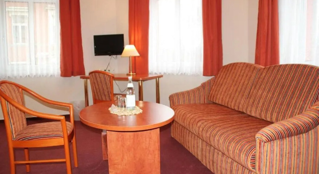 Четырёхместный номер Standard Hotel Thüringer Hof