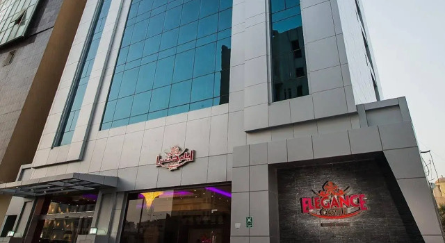 Elegance Castle Hotel