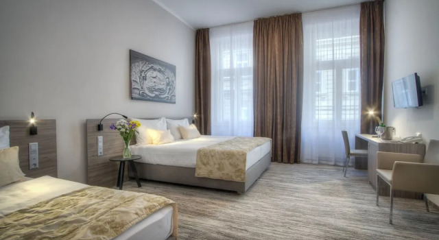 Трёхместный номер Standard c 1 комнатой Hotel Páv