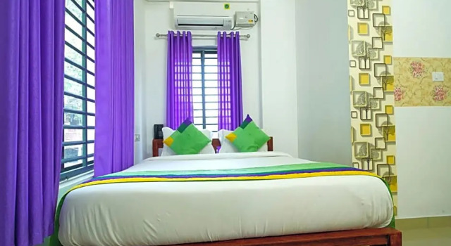 Номер Deluxe Nirupama,Hotel Aluva 700 Mtr From Aluva Railway Station