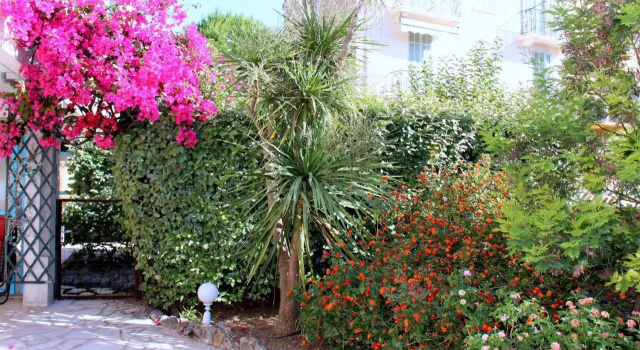 Central avec Jardin, Забронировать Апартаменты/квартира Prado - Republique Канны, рядом с Рю Д'Антиб
