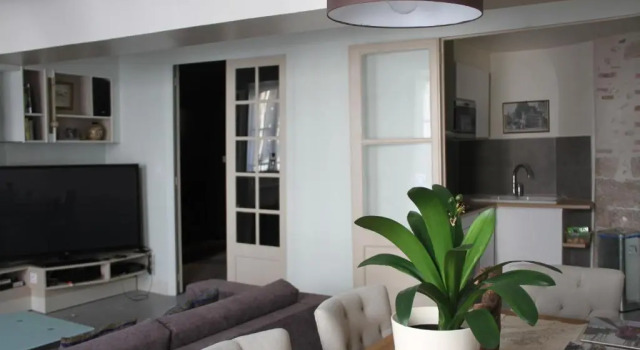 Blois La Tour 1696, Boek Hotel Blois 