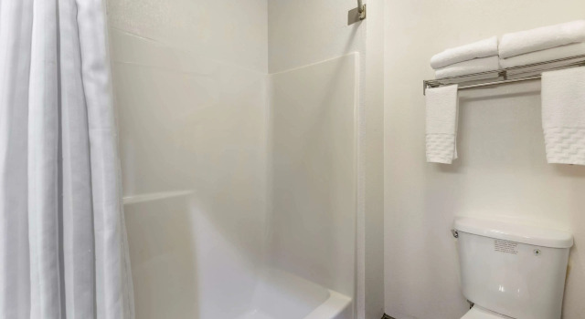 Четырёхместный номер Standard Best Western Plus South Hill Inn