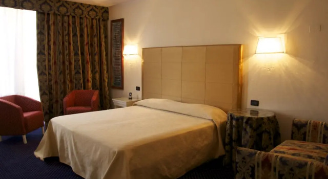 Трёхместный номер Standard с балконом THE DOME - Panoramic Rooms