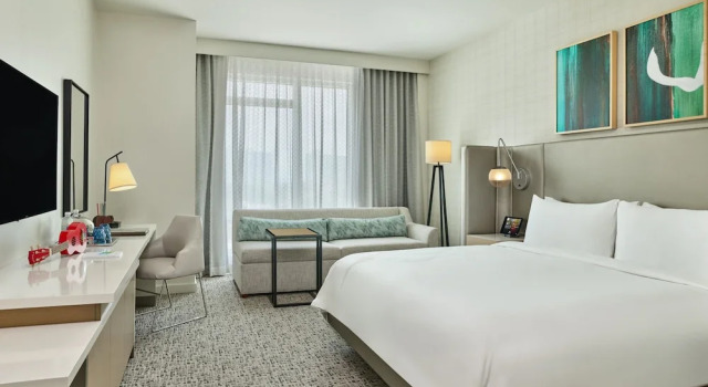 Двухместный номер Standard Art Ovation Hotel, Autograph Collection