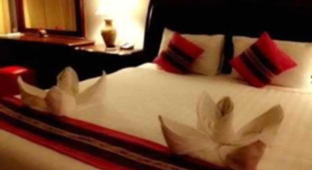Thepnakorn Hotel, Забронировать Отель Сакаэ Фронг Бурирам
