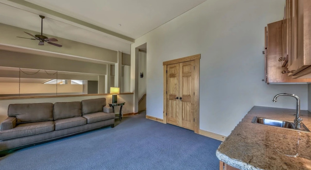 R214 Timber Ridge, Забронировать Отель Кирквуд штат Калифорния, рядом с The Wall