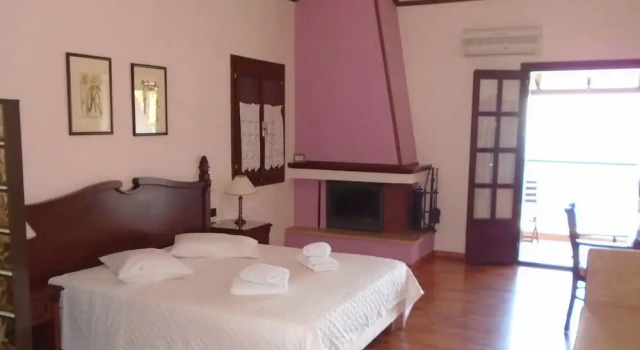Трёхместный номер Standard с видом на сад Aglaida Hotel