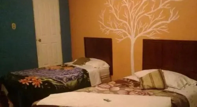 Hostal El Viajero, Prenota Hotel Hotel a Guatemala con parcheggio, Parcheggio