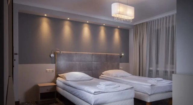 Hotel Cristal Park, Book Hotel Tarnów Lesser Poland