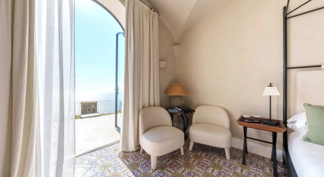 Люкс Signature с бассейном Furore Grand Hotel