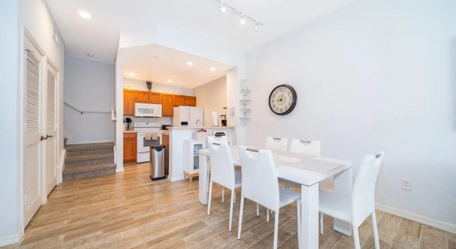 Апартаменты Enchanted Townhome Near Disney Parks 3Br