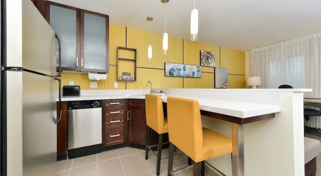 Люкс c 1 комнатой Hampton Inn & Suites Des Moines Downtown