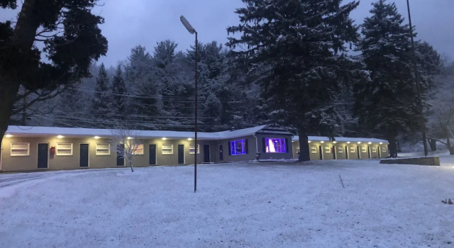 We Are Inn, Book Mini-hotel Hoteller i Pennsylvania med parkering, Parkering
