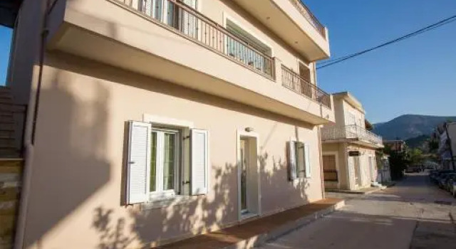 Sofia's Delightful Apartment, Забронировать Апартаменты/квартира Апартаменты Аргостолион, рядом с Музей истории и этнографии Коргиаленио, Апартаменты/квартира