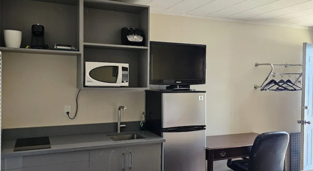 Номер Deluxe Parkway Motel & European Lodges