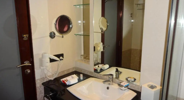 Двухместный номер Standard Royalton Hyderabad Abids