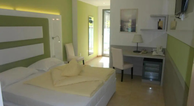 Двухместный номер Standard Цокольный этаж Beach Hotel Du Lac Malcesine