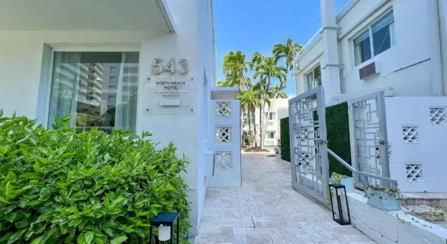 North Beach Hotel, Забронировать Отель Отели Форт-Лодердейл с парковкой, рядом с Галерея The Gallery at Beach Place, Парковка
