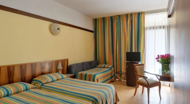 Трёхместный номер Sport Hotel Olimpo