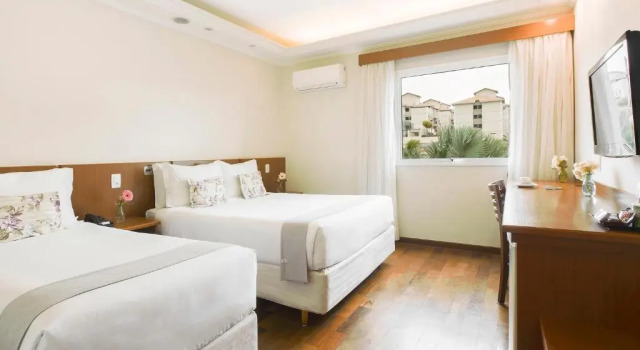 Трёхместный номер Standard Vinhedo Plaza Hotel