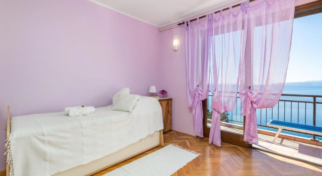 Beautiful Apartment in Opatija With 4 Bedrooms and Wifi