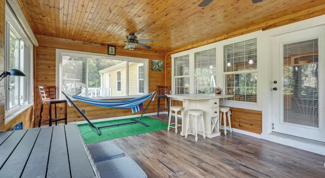 Weeki Wachee Family Getaway: Canal-front Home, Reserva ahora Casa o chalet Spring Hill 
