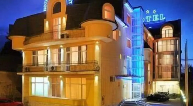 Confort Hotel Cluj Napoca, Varaa Hotelli Cluj-Napoca 