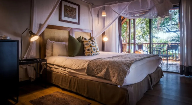 Luxus Doppel Suite mit Balkon Chobe Marina Lodge