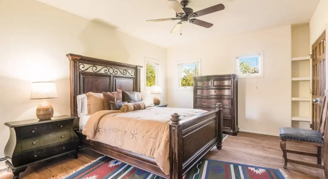 Encantada - Spacious and Luxurious Home, Walk to The Plaza, Varaa Lomakoti Santa Fe New Mexico
