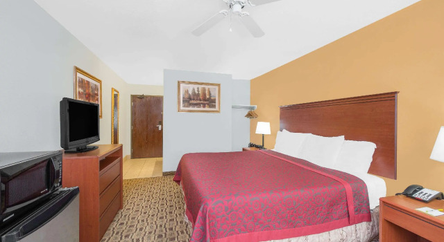 Двухместный номер Standard Days Inn by Wyndham Lamar