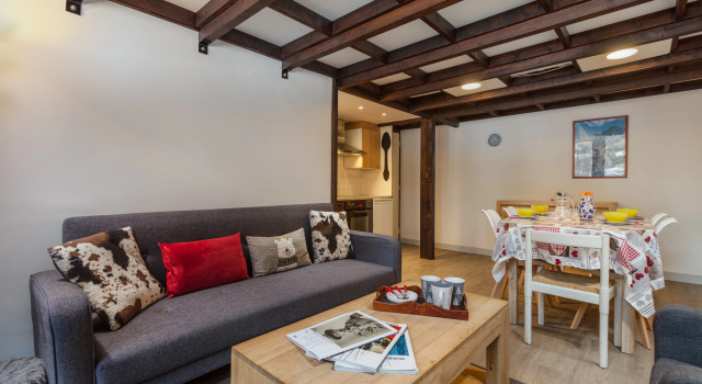 Résidence Grand Roc - Campanules 114 - Happy Rentals, Prenota Appartamento Hotel a Alvernia con parcheggio, Parcheggio