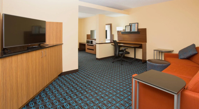Fairfield Inn & Suites by Marriott Boston Milford, Buchen Sie Hotel Hotels in New England mit Frühstück, Frühstück