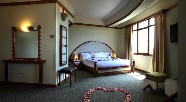 Nega Bonger Hotel