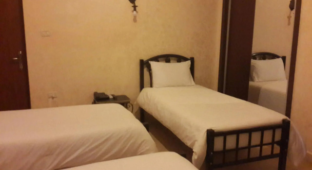 Caravan Hotel, Забронировать Отель Отели Аммана с завтраком, рядом с Hisham Hotel Pub, Завтраки