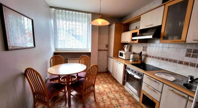 Апартаменты с балконом Pilies Street Sanctuary Secure Old Town Apartmen