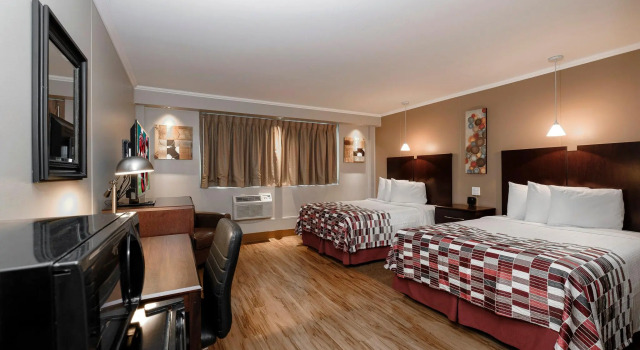 Четырёхместный номер Deluxe Red Roof Inn and Suites Herkimer