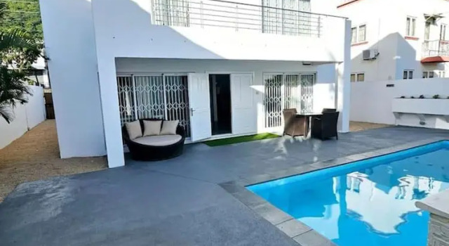 Вилла Rooftop Garden Villa Private Pool - Beach Access