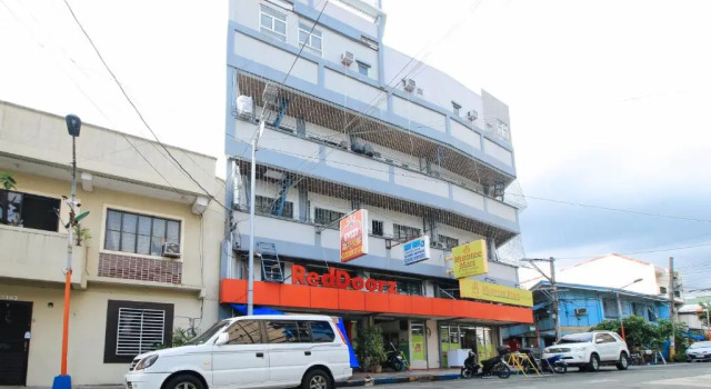 RedDoorz @ P Florentino Street Sampaloc Manila, Rezervovat Hotel Manila 