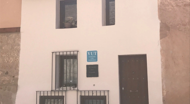 La Casita del Castillo, Book Hotel Hotels in Aragon with Parking, Parking