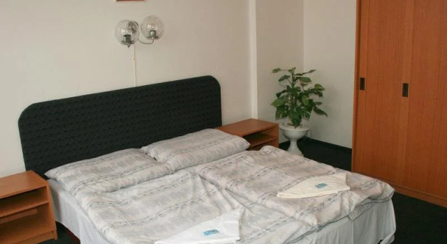 Hotel Helena, จอง โรงแรม Teplice Czech central mountains