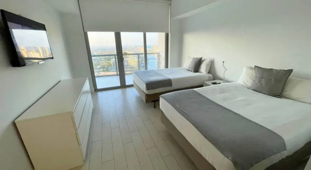 Номер Standard Пентхаус с балконом Private Ocean Luxury Condos at Beachwalk Resort