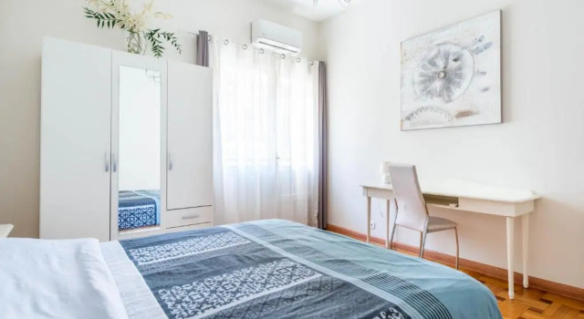 Notre Dame - Huge Sunny Modern 2br Flat - Terrace, Забронировать Отель Ницца Приморские Альпы, рядом с Набережная Соединенных Штатов