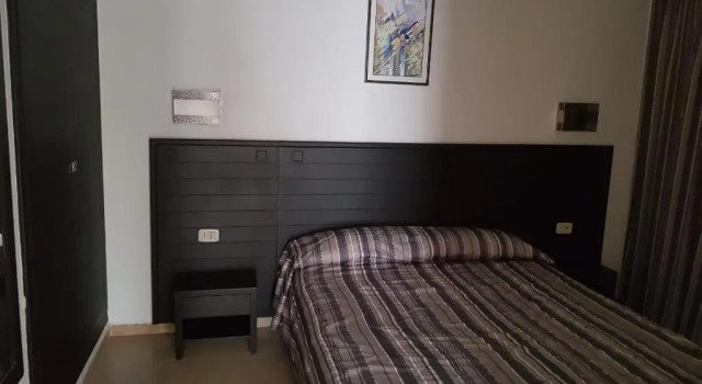 Andalucia appart hoteL, Rezerwuj Hotel Hotele w Bizerta z parkingiem, Parking