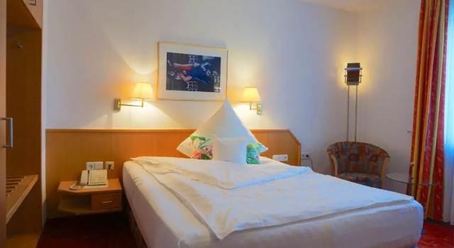 Номер Standard Hotel Restaurant Thum