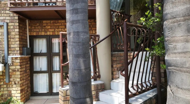 Трёхместный номер Standard с балконом Dormio Manor Guest Lodge
