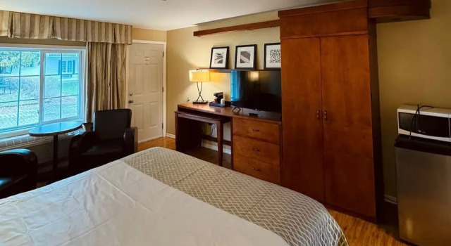 Номер Superior Coach House Inn