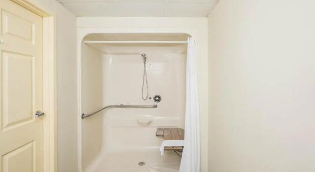 Номер Standard Days Inn by Wyndham Clarksville North EXIT 4