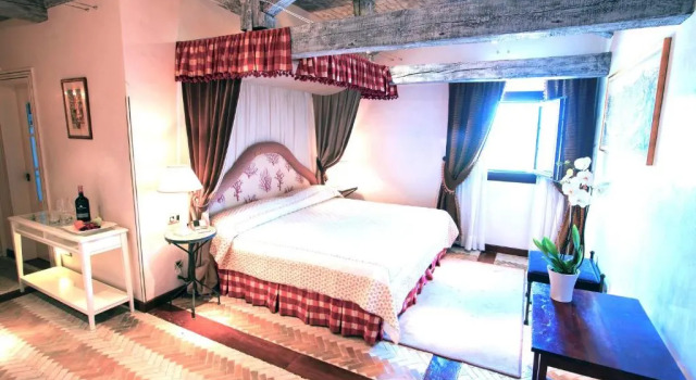 Полулюкс Executive Hotel Pago De Cirsus