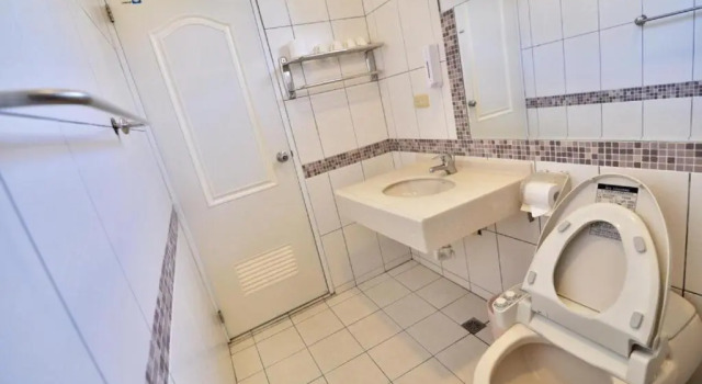 Четырёхместный номер Standard с балконом Village Villa B&B